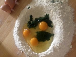 Fettuccine in casa con foglie di ravanelli: ingredienti e preparazione - Riciblog