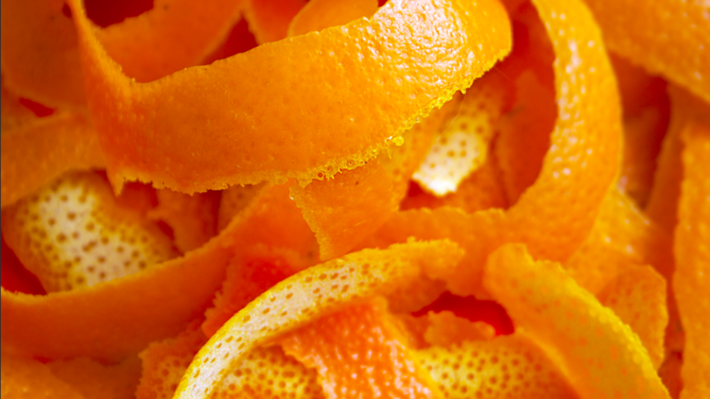 Bucce d'arancia per detergere la casa - Riciblog