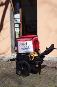 Food Pride: i riders che recuperano il cibo da mercati rionali e negozi di quartiere - Riciblog