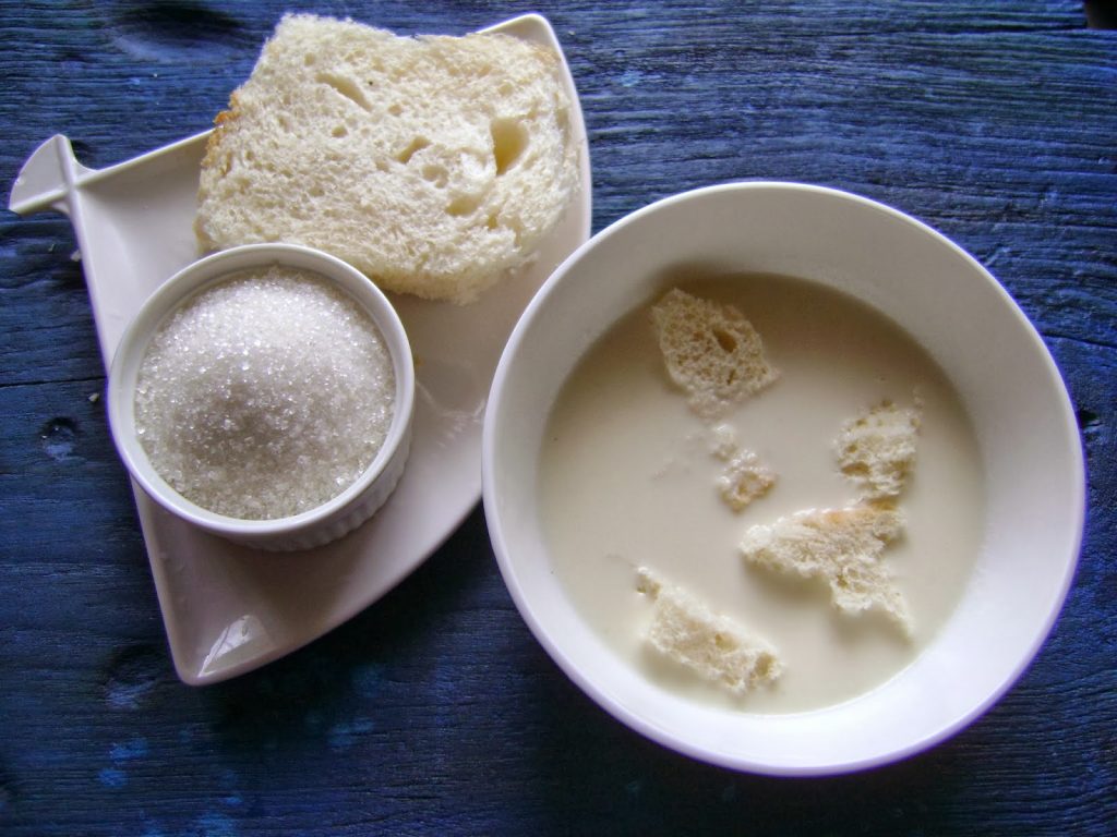 Zuppa di latte con pane raffermo: ingredienti e preparazione - Riciblog