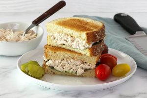 Crostone con ripieno di pollo avanzato tritato - Riciblog
