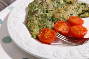 Frittata con foglie di cipolle o cipollotto: ingredienti e preparazione - Riciblog