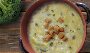 Zuppa fredda con foglie di broccoli: ingredienti e preparazione - Riciblog