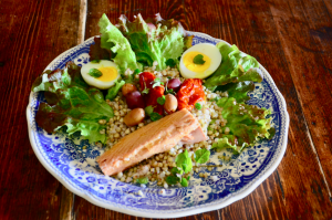 Insalata con grano saraceno avanzato