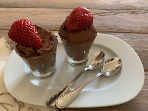 mousse con uova di cioccolato - ingredienti e preparazione