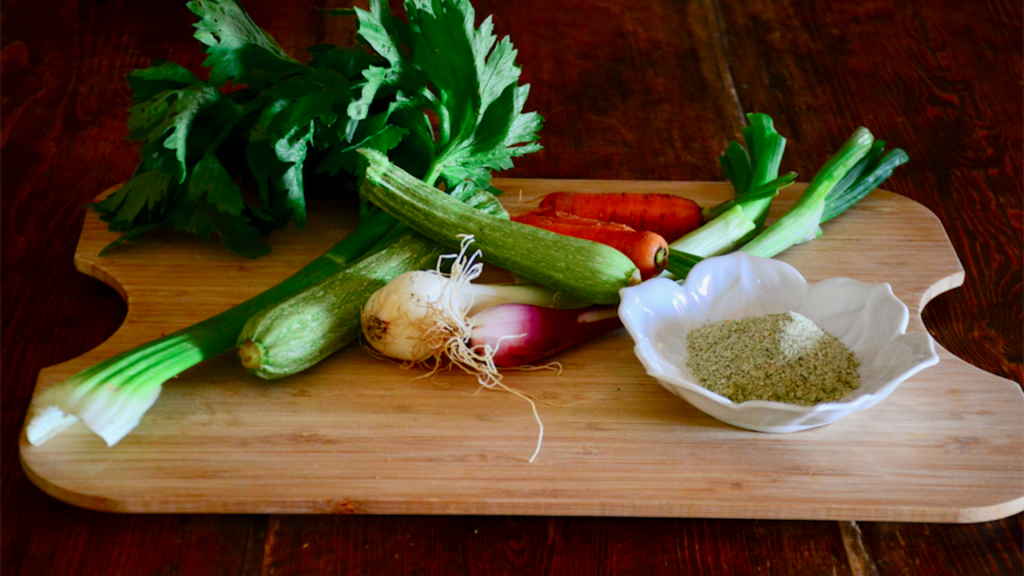 Come fare il dado vegetale con gli scarti di verdure