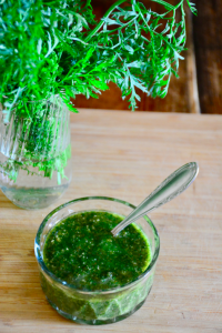 Come preparare il pesto con le foglie di carota