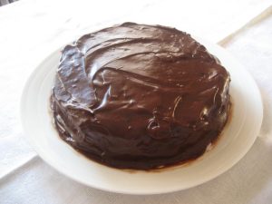 Come preparare la torta con albumi e yogurt - Riciblog