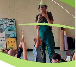 Bambini e insegnanti giocano a InCompost - Riciblog