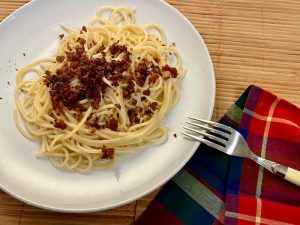 Pasta con pangrattato aromatico e prosciutto crudo avanzato - Riciblog